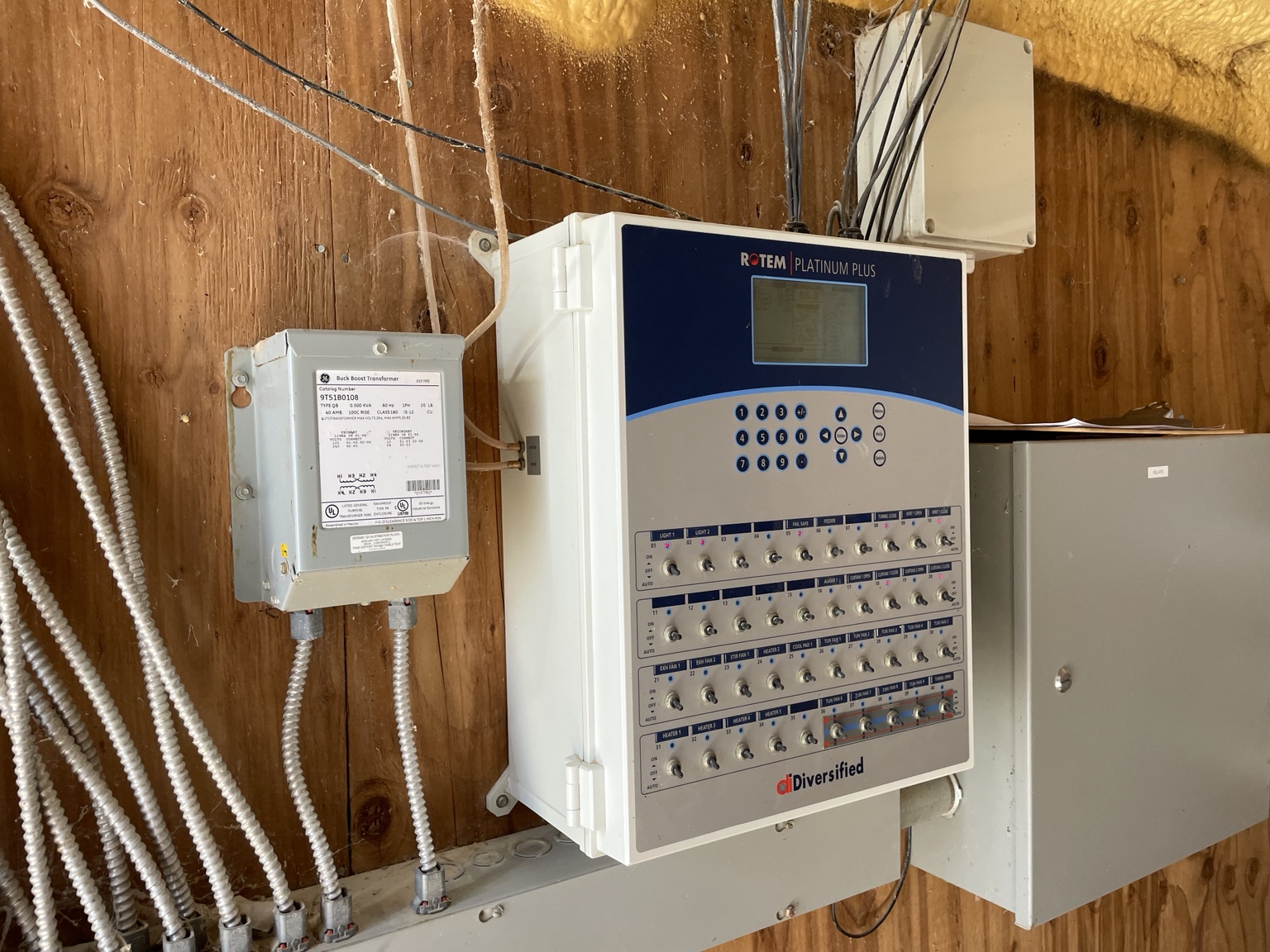 Installed Rotem Platinum Plus controller and conduit